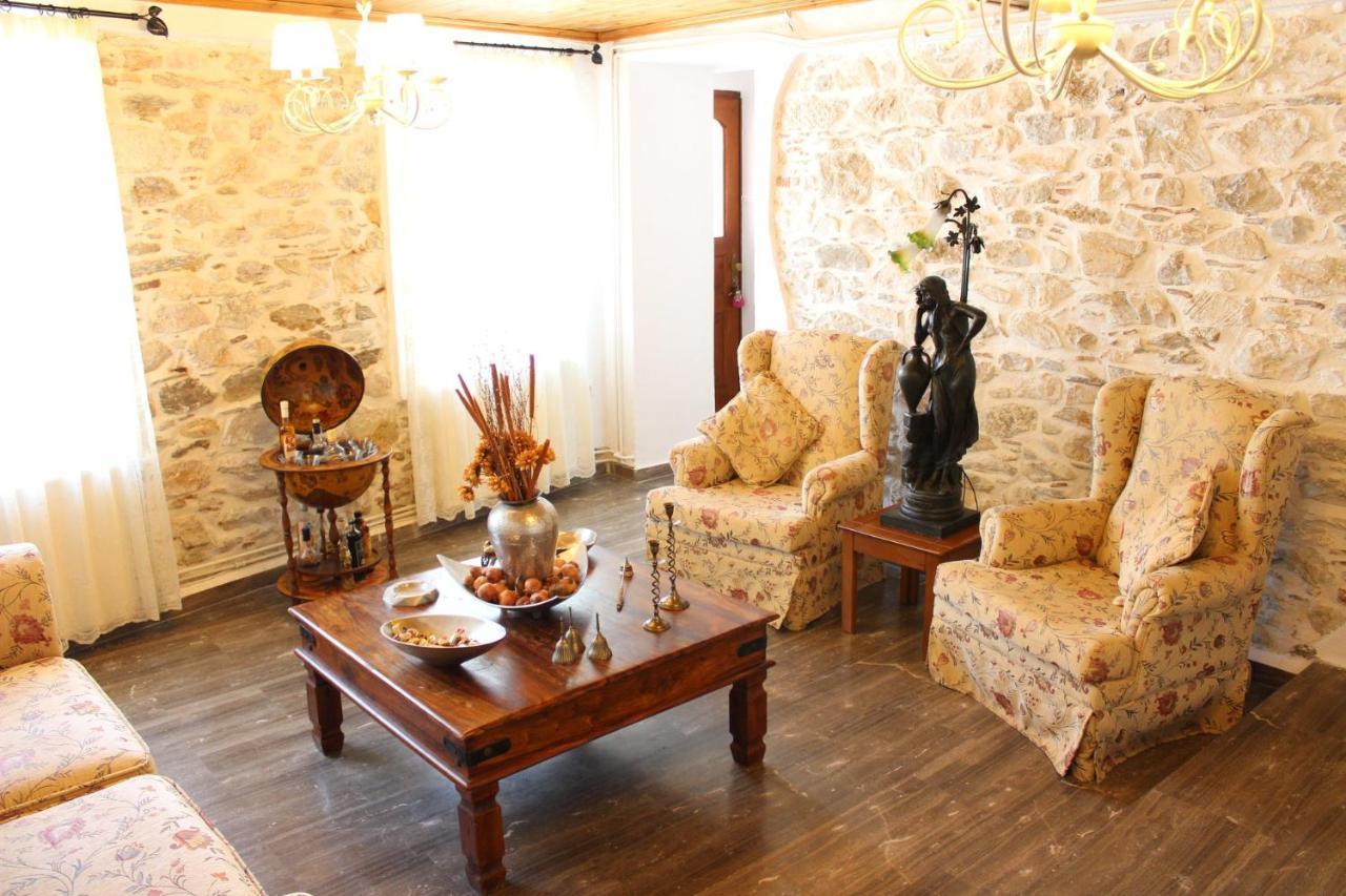Kiratsos House Villa Skiathos by Eksteriør billede